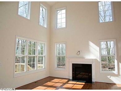 Den/Family/Great Room - Gas FP, Hardwood Flooring,