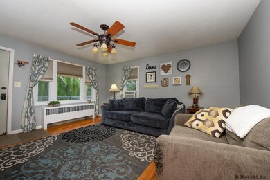 2 Lakeshore Dr, Rensselaer, NY 12144 - photo 4