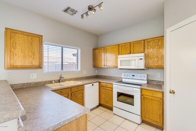 0007 Kitchen