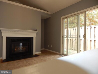 301 Sutton Ct, Winchester, VA 22601 - photo 4
