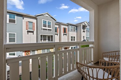 08 - Balcony
