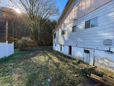 394 Campbells Creek Dr, Charleston, WV 25306 - photo 7