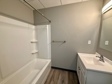 5 Pleasant St unit 203, Worcester, MA 01609 - photo 6