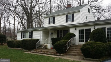 8403 Woodford Ct, Vienna, VA 22182 - photo 2