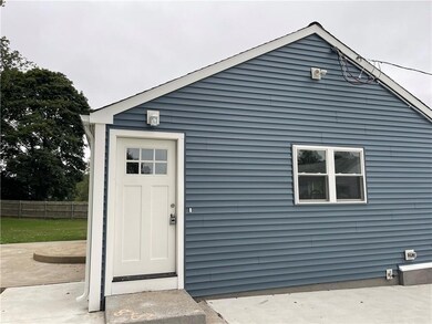 21 W Hill Cir, Cranston, RI 02920 - photo 2