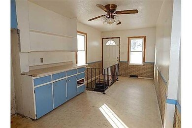 2215 E Walnut St, Des Moines, IA 50317 - photo 3