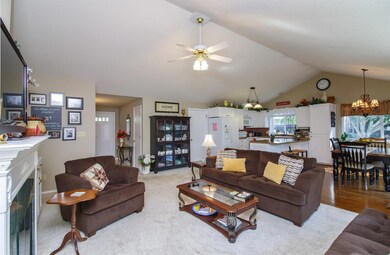 1364 Brook Ct, Medford, OR 97504 - photo 6