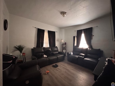 216 SE Lake St, Topeka, KS 66607 - photo 3