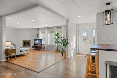 6015WLincolnAve-13copy