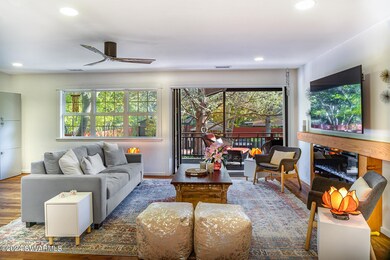 3 LIV RM BALCONY_8392