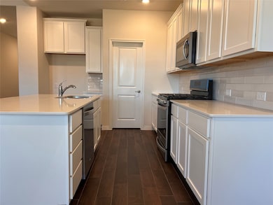 11240 Aspen Trail, Aubrey, TX 76227 - photo 6