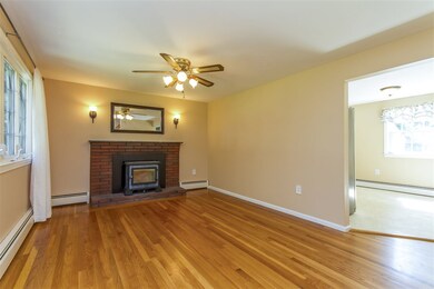 7 Tinkham Ln, Londonderry, NH 03053 - photo 4