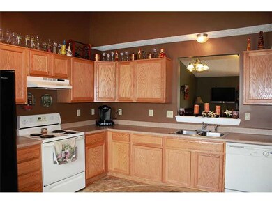 3025 Limber Pine Dr, Whiteland, IN 46184 - photo 6