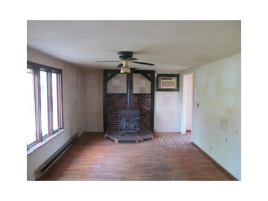 1216 N 10th St, Elwood, IN 46036 - photo 2