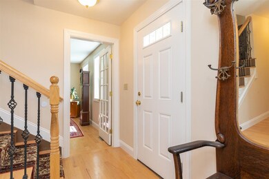 131 Nathaniel Dr, Portsmouth, NH 03801 - photo 3