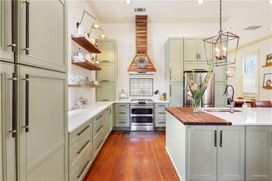 2364 Laurel St, New Orleans, LA 70130 - photo 3