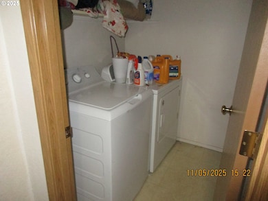 141 Fairacres Ln, Roseburg, OR 97470 - photo 7