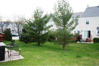 807 Treetop Ln, Norristown, PA 19403 - photo 4