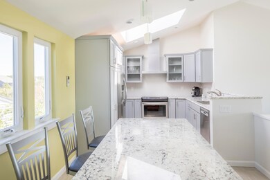 8 Avocet kitchen