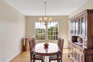 207 Walnut Dr, Eighty Four, PA 15330 - photo 6