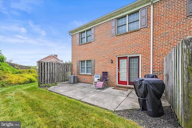 215 Wyntre Brooke Dr unit 1, York, PA 17403 - photo 4