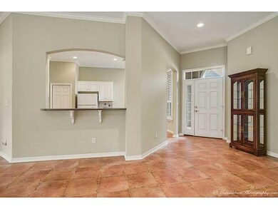 Entry/Foyer.