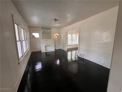 13216 Edgewood Ave, Cleveland, OH 44105 - photo 6
