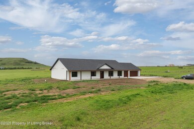 10708 30f St SW, Dickinson, ND 58601 - photo 5