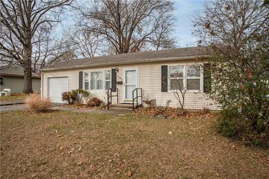805 NW Zaun Ave, Blue Springs, MO 64015 - photo 2