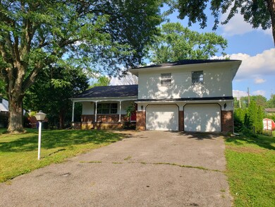 860 Critchfield Ext