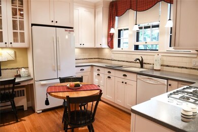 Beautiful kitchen!