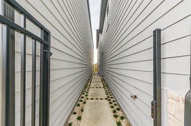 5516 Rosslyn Rd, Houston, TX 77091 - photo 2