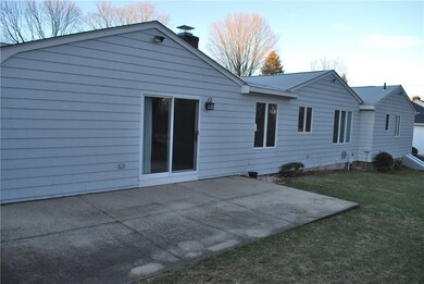 6 Maplewood Orchard Dr, Greenville, RI 02828 - photo 4