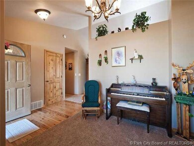 Entry/Foyer.