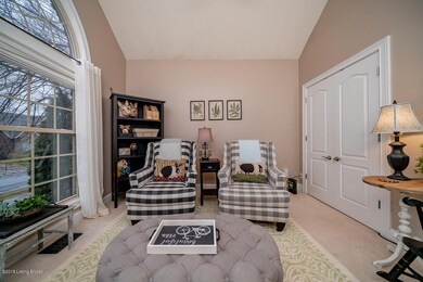 11121 Blade Crest Way, Louisville, KY 40291 - photo 5