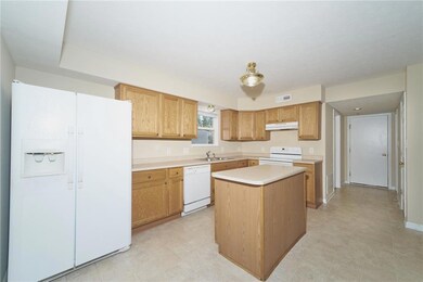 12472 Buccaneers Dr, Fishers, IN 46037 - photo 5