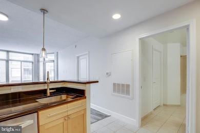 The Eclipse unit 427W, Arlington, VA 22202 - photo 6