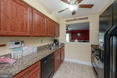 147 Covered Bridge Ct unit 147, Sewell, NJ 08080 - photo 4