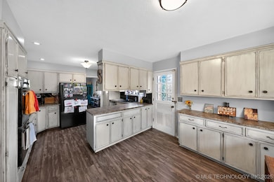 1808 Skyline Place, Bartlesville, OK 74006 - photo 6