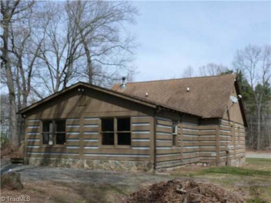 7171 Davis Country Rd, Randleman, NC 27317 - photo 2