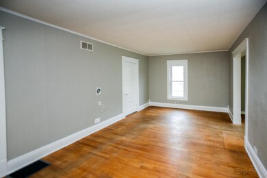 377 w. franklin st.-106
