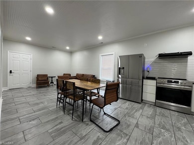 409 E Whittington St, Greensboro, NC 27406 - photo 3