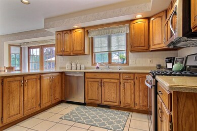 13251 Waverly Ave, Saint John, IN 46373 - photo 5