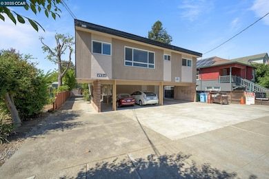 2134 McGee Ave unit B, Berkeley, CA 94703 - photo 2