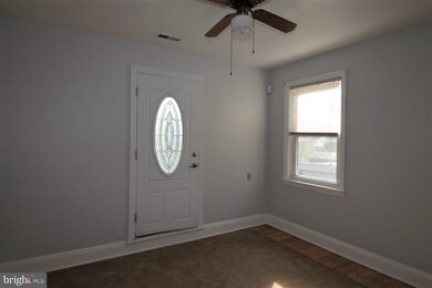 1259 Circle Dr, Halethorpe, MD 21227 - photo 7