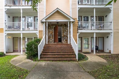 3107 Darden Rd unit D, Greensboro, NC 27407 - photo 3