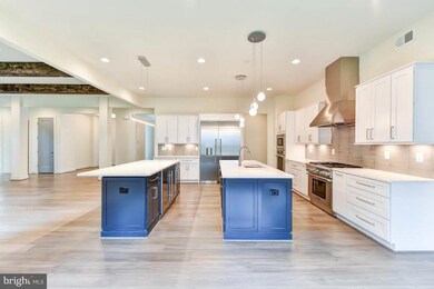 315 Owaissa Rd SE, Vienna, VA 22180 - photo 2