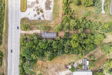 19541 Highway 35, Alvin, TX 77511 - photo 6