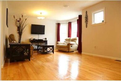 50 Desmoines Rd unit 3A, Quincy, MA 02169 - photo 2
