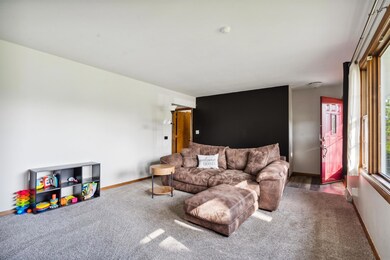 1609 Tremont St, Cedar Falls, IA 50613 - photo 5